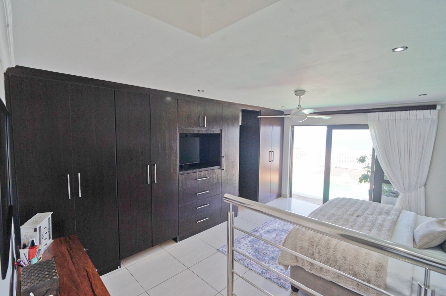 4 Bedroom Property for Sale in Winterstrand Eastern Cape